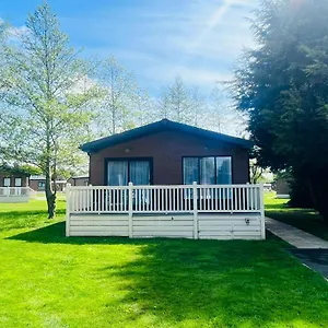  Holiday home The Beak With Hot Tub